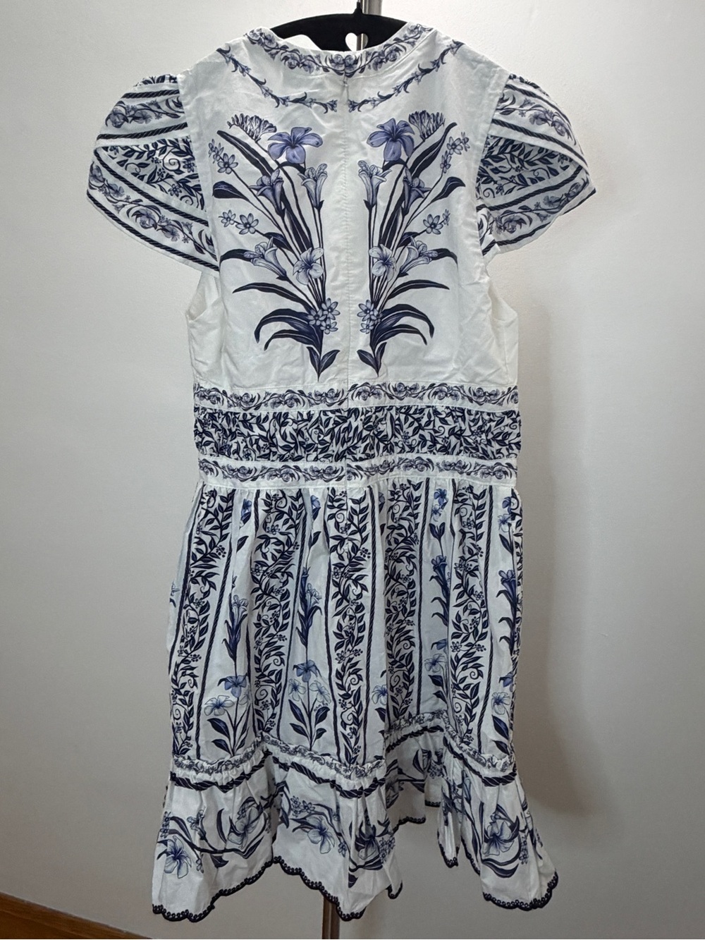 BNWT Farm Rio Off-White Flowers Arch Ruffled Mini Dress - Picture 2 of 10